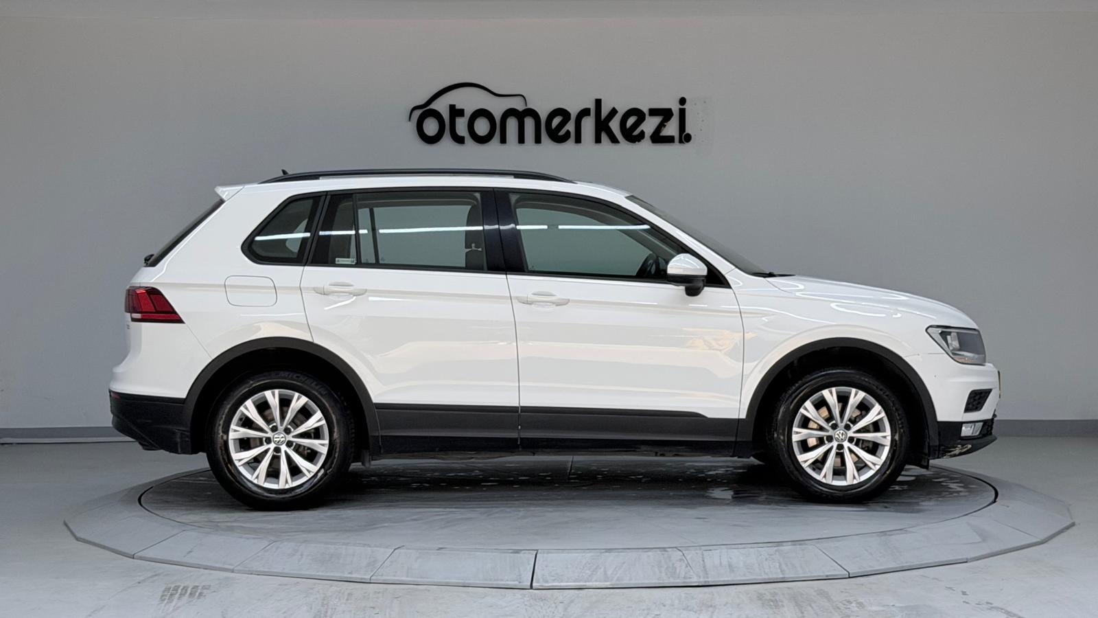 VOLKSWAGEN TIGUAN 3